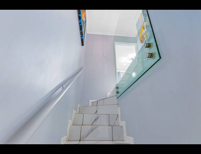 2 BEDROOM TOWNHOUSE FOR SALE IN SUNDOWNER